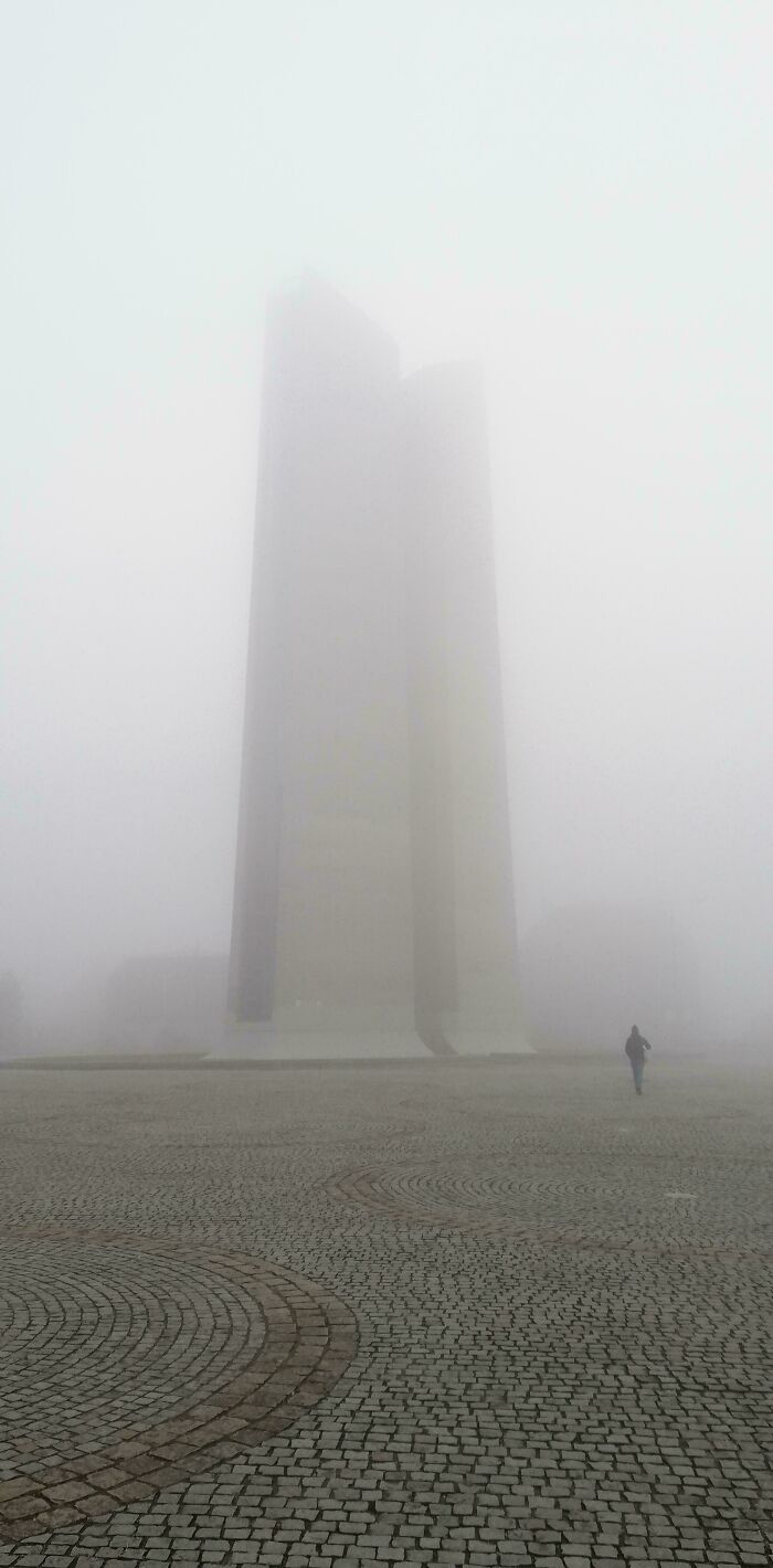 93 Buildings That Were Probably Built For An Evil Mastermind To Plan How They Will Conquer The World (New Pics)