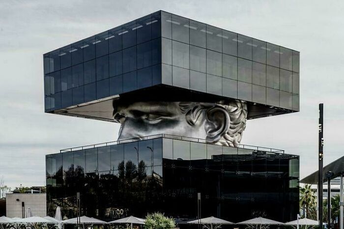 93 Buildings That Were Probably Built For An Evil Mastermind To Plan How They Will Conquer The World (New Pics)