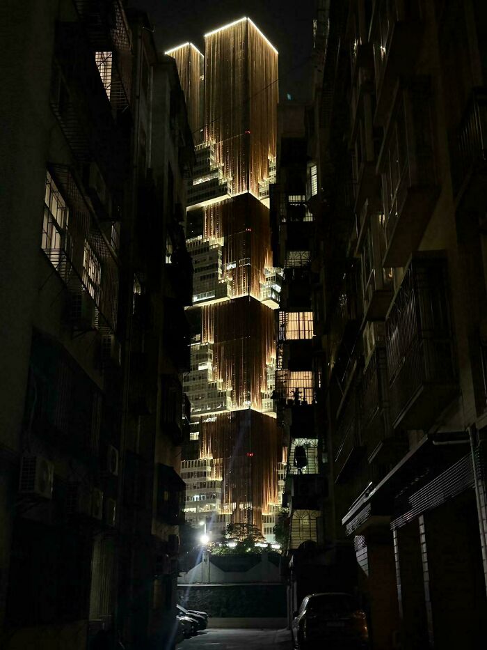 93 Buildings That Were Probably Built For An Evil Mastermind To Plan How They Will Conquer The World (New Pics)