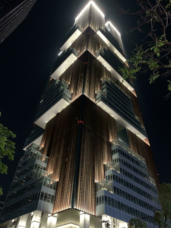 93 Buildings That Were Probably Built For An Evil Mastermind To Plan How They Will Conquer The World (New Pics)