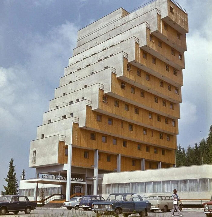 93 Buildings That Were Probably Built For An Evil Mastermind To Plan How They Will Conquer The World (New Pics)