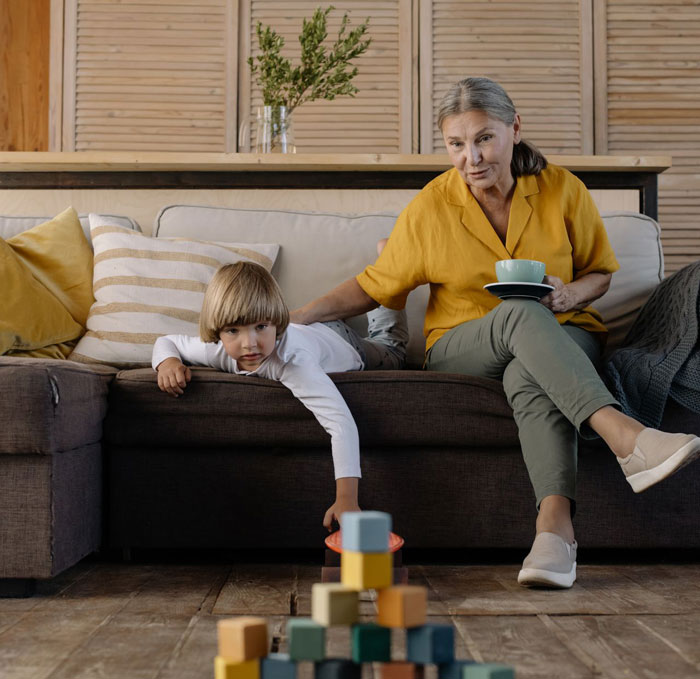 Mom Thinks Her Son And His Wife Should Live By Her Rules While She’s Visiting