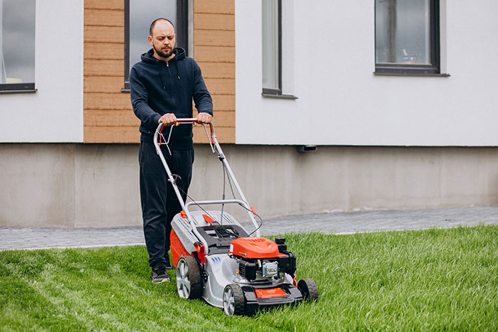 Woman&rsquo;s Husband Pressures Her To Rake Despite Her Allergy, Then She Refuses To Cook For Him