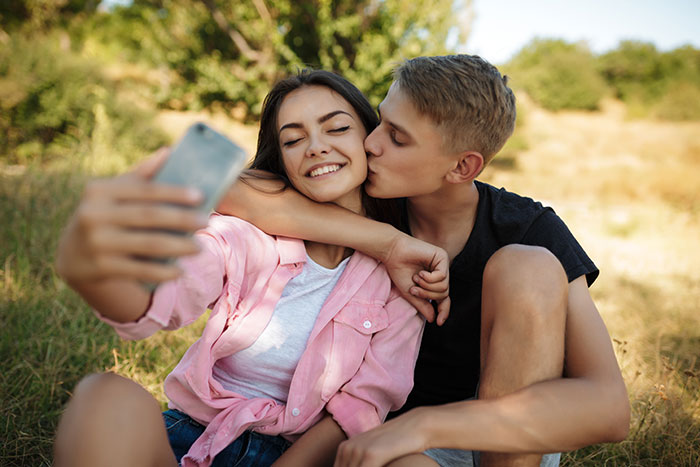 Teen Can’t Stand Her Boyfriend’s Flirty Friend Taking Her Tampons, Plots A Very Petty Revenge Teen Can’t Stand Her Boyfriend’s Flirty Friend Taking Her Tampons, Plots A Very Petty Revenge
