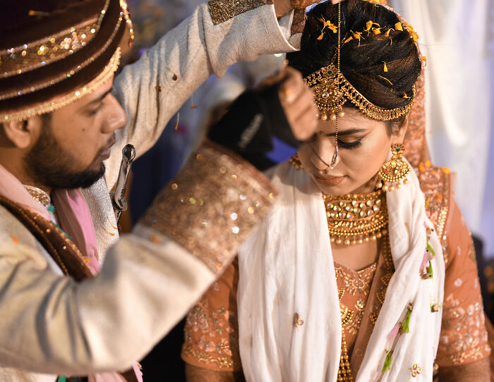 This Woman’s Dramatic Wedding Day Transformation Went Viral, But The Cultural Implications Have Sparked Heated Backlash This Woman’s Dramatic Wedding Day Transformation Went Viral, But The Cultural Implications Have Sparked Heated Backlash
