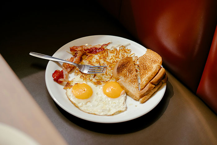 New Study Links A Common Breakfast Habit To A 29% Higher Mortality Risk — Especially After Age 40 New Study Links A Common Breakfast Habit To A 29% Higher Mortality Risk — Especially After Age 40