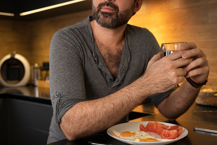 New Study Links A Common Breakfast Habit To A 29% Higher Mortality Risk — Especially After Age 40 New Study Links A Common Breakfast Habit To A 29% Higher Mortality Risk — Especially After Age 40