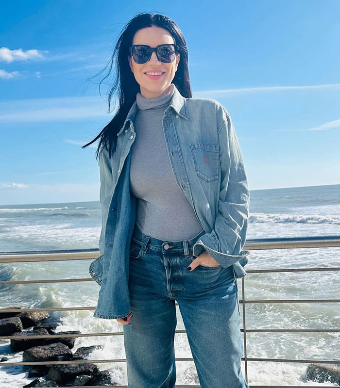Laura Pausini Caught In A Case Of Instagram Versus Reality After Fans Compare Her Recent Photo To The Original Laura Pausini Caught In A Case Of Instagram Versus Reality After Fans Compare Her Recent Photo To The Original