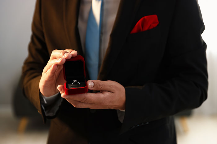 56 Women Who Turned Down Marriage Proposals And Knew They’d Made The Right Choice 56 Women Who Turned Down Marriage Proposals And Knew They’d Made The Right Choice