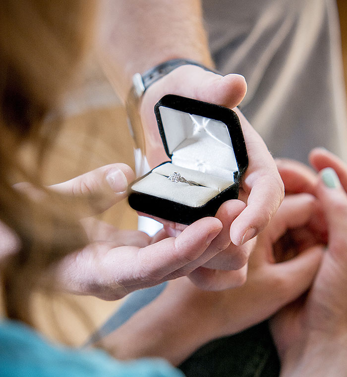 56 Women Who Turned Down Marriage Proposals And Knew They’d Made The Right Choice 56 Women Who Turned Down Marriage Proposals And Knew They’d Made The Right Choice