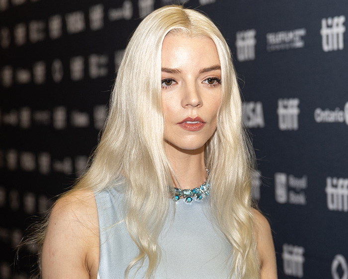 Actress Calls To Cancel Method Acting After Co-Star’s Appalling On-Set Behavior Left Her In Complete Disbelief Actress Calls To Cancel Method Acting After Co-Star’s Appalling On-Set Behavior Left Her In Complete Disbelief