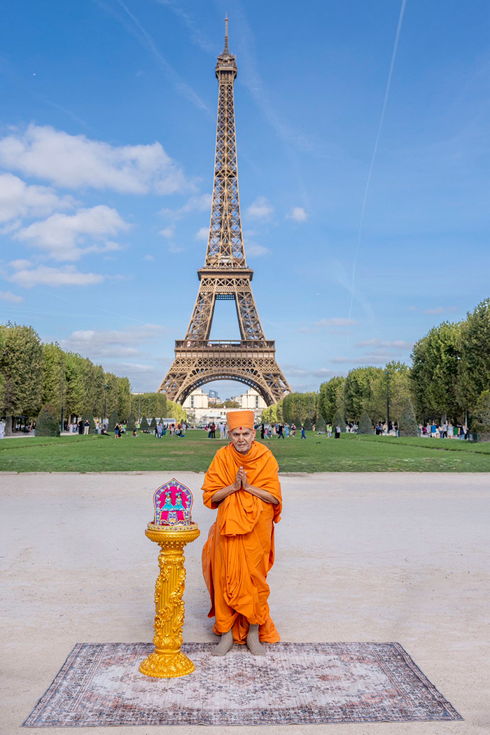 Eiffel Tower Closed Amid Outrage After Visiting Hindu Guru Demands Women Be “Made Invisible” And Management Complies