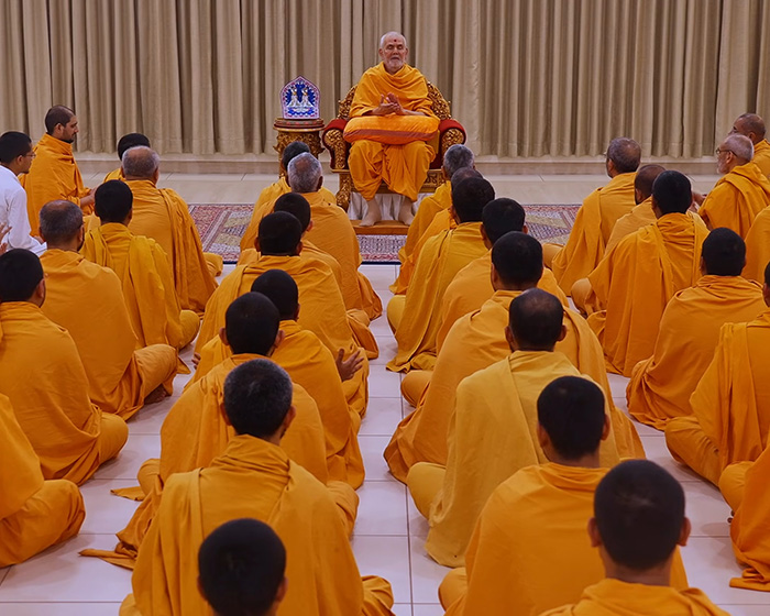 Eiffel Tower Closed Amid Outrage After Visiting Hindu Guru Demands Women Be “Made Invisible” And Management Complies