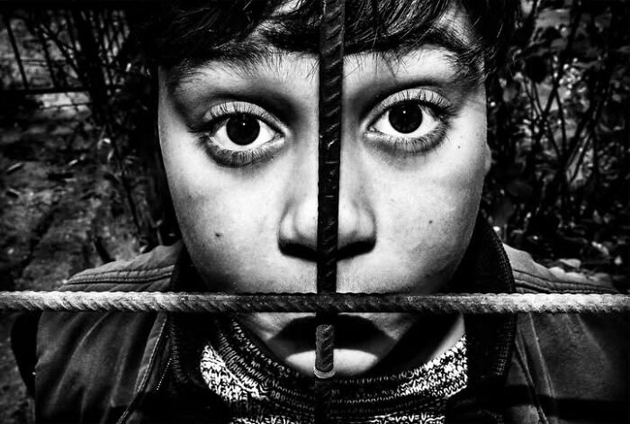 Murat Harmanlikli’s Street Photos Capture The Curiosity, Joy, And Intensity Of Childhood (31 Pics) Murat Harmanlikli’s Street Photos Capture The Curiosity, Joy, And Intensity Of Childhood (31 Pics)