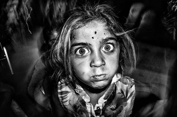 Murat Harmanlikli’s Street Photos Capture The Curiosity, Joy, And Intensity Of Childhood (31 Pics) Murat Harmanlikli’s Street Photos Capture The Curiosity, Joy, And Intensity Of Childhood (31 Pics)