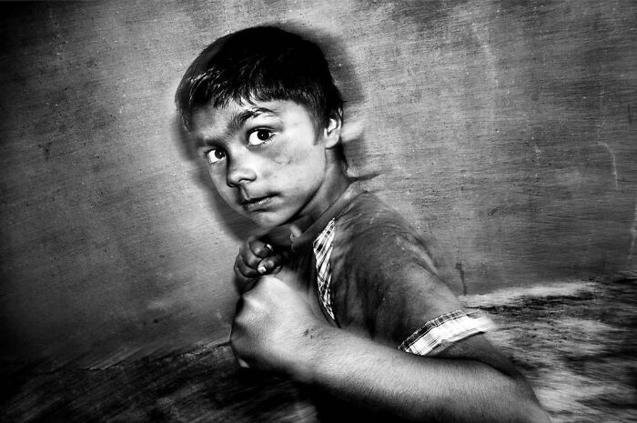 Murat Harmanlikli’s Street Photos Capture The Curiosity, Joy, And Intensity Of Childhood (31 Pics) Murat Harmanlikli’s Street Photos Capture The Curiosity, Joy, And Intensity Of Childhood (31 Pics)
