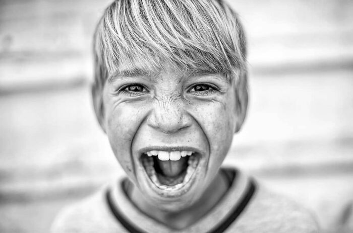 Murat Harmanlikli’s Street Photos Capture The Curiosity, Joy, And Intensity Of Childhood (31 Pics) Murat Harmanlikli’s Street Photos Capture The Curiosity, Joy, And Intensity Of Childhood (31 Pics)