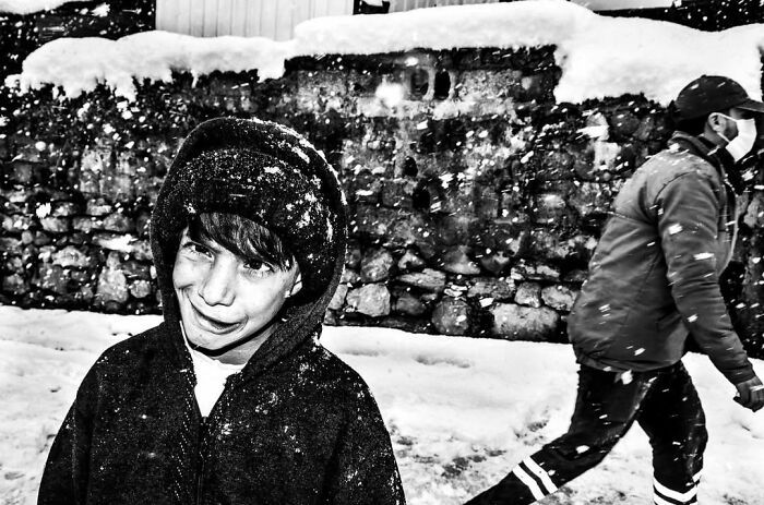 Murat Harmanlikli’s Street Photos Capture The Curiosity, Joy, And Intensity Of Childhood (31 Pics) Murat Harmanlikli’s Street Photos Capture The Curiosity, Joy, And Intensity Of Childhood (31 Pics)
