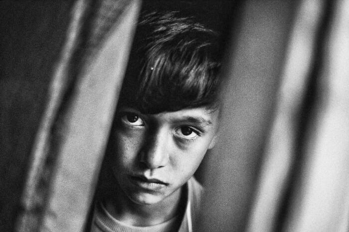 Murat Harmanlikli’s Street Photos Capture The Curiosity, Joy, And Intensity Of Childhood (31 Pics) Murat Harmanlikli’s Street Photos Capture The Curiosity, Joy, And Intensity Of Childhood (31 Pics)