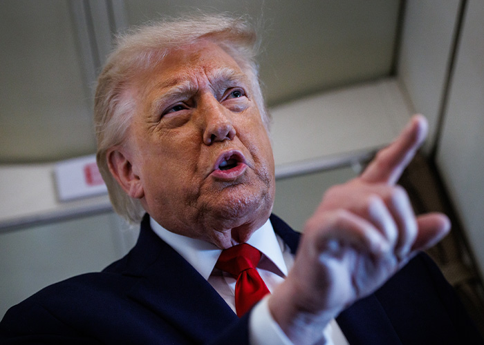 Lip Reader Reveals Donald Trump’s Brutal Words To Marine One Pilots In Heated Exchange That’s Caused A Stir