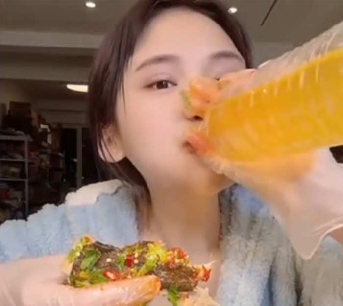 24YO Mukbang Star Passes Away Just Days After Revealing Dangerous Condition Linked To Extreme Eating 24YO Mukbang Star Passes Away Just Days After Revealing Dangerous Condition Linked To Extreme Eating