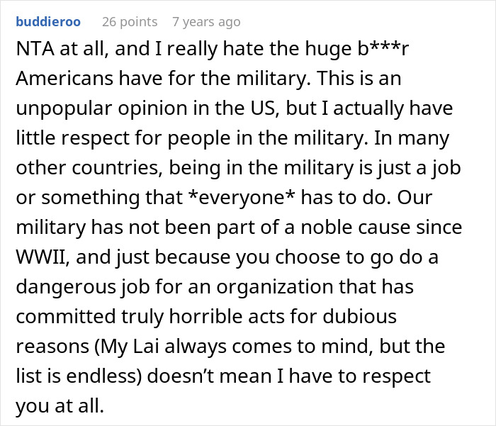 Service Member Feels Entitled To Window Seat As He’s In Uniform, Acts Smug When He’s Asked To Move Service Member Feels Entitled To Window Seat As He’s In Uniform, Acts Smug When He’s Asked To Move