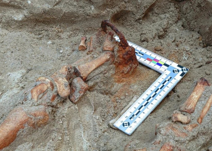 They Feared A Teen Girl Was A Vampire And Trapped Her Grave &mdash; Centuries Later, Experts Have A Different Theory