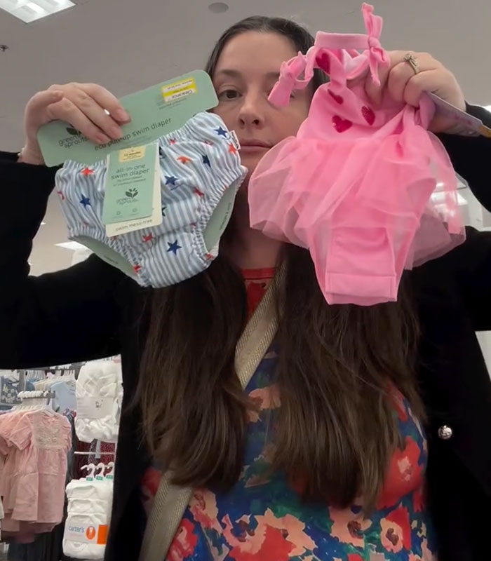 Viral Mom Breaks Silence After Forcing Megastore To Remove Girls’ T-Shirt With “Disgusting” Message Viral Mom Breaks Silence After Forcing Megastore To Remove Girls’ T-Shirt With “Disgusting” Message