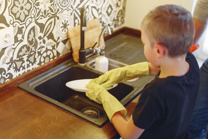 52 Of The Weirdest Things People Were Not Prepared To See At Someone’s Home 52 Of The Weirdest Things People Were Not Prepared To See At Someone’s Home