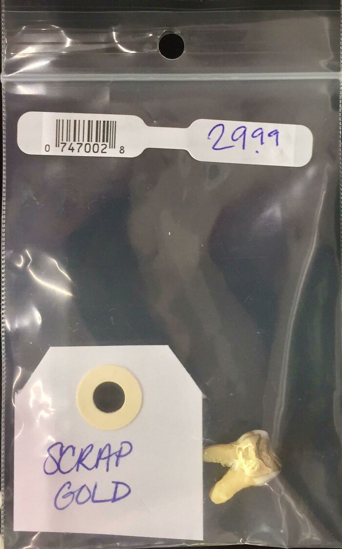 74 Unhinged Secondhand Finds That Prove One Person’s Trash Is Another Person’s Cursed Treasure 74 Unhinged Secondhand Finds That Prove One Person’s Trash Is Another Person’s Cursed Treasure