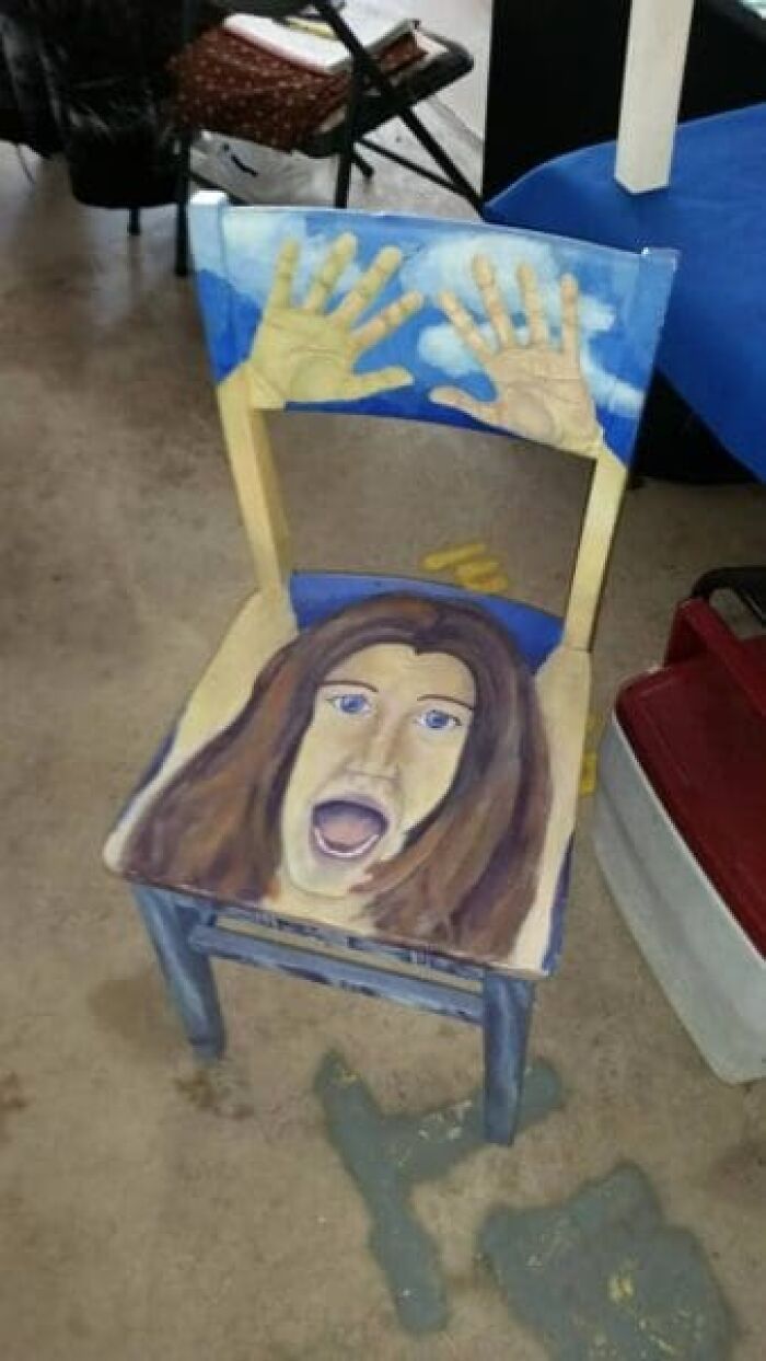 74 Unhinged Secondhand Finds That Prove One Person’s Trash Is Another Person’s Cursed Treasure 74 Unhinged Secondhand Finds That Prove One Person’s Trash Is Another Person’s Cursed Treasure