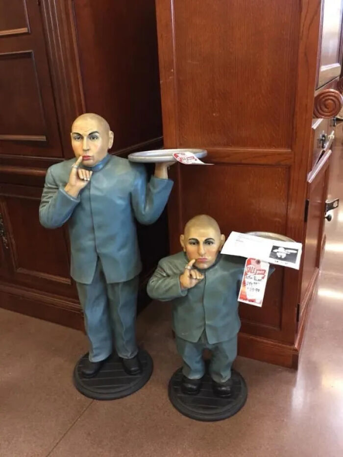 74 Unhinged Secondhand Finds That Prove One Person’s Trash Is Another Person’s Cursed Treasure 74 Unhinged Secondhand Finds That Prove One Person’s Trash Is Another Person’s Cursed Treasure
