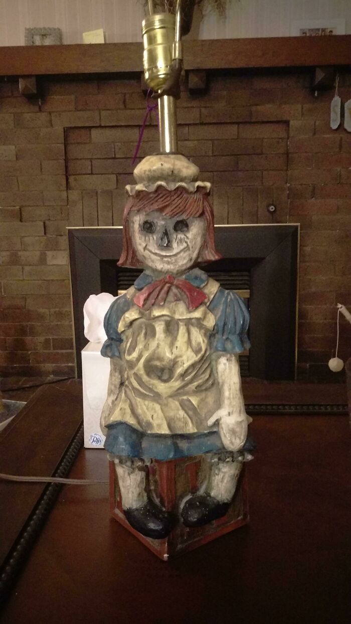 74 Unhinged Secondhand Finds That Prove One Person’s Trash Is Another Person’s Cursed Treasure 74 Unhinged Secondhand Finds That Prove One Person’s Trash Is Another Person’s Cursed Treasure