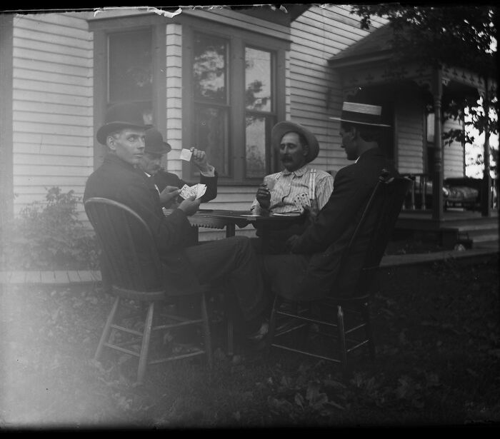 77 Candid Old Photos That Reveal What The World Actually Looked Like Generations Ago (New Pics)