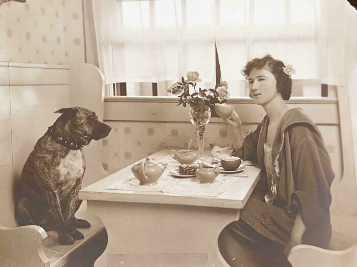 77 Candid Old Photos That Reveal What The World Actually Looked Like Generations Ago (New Pics)