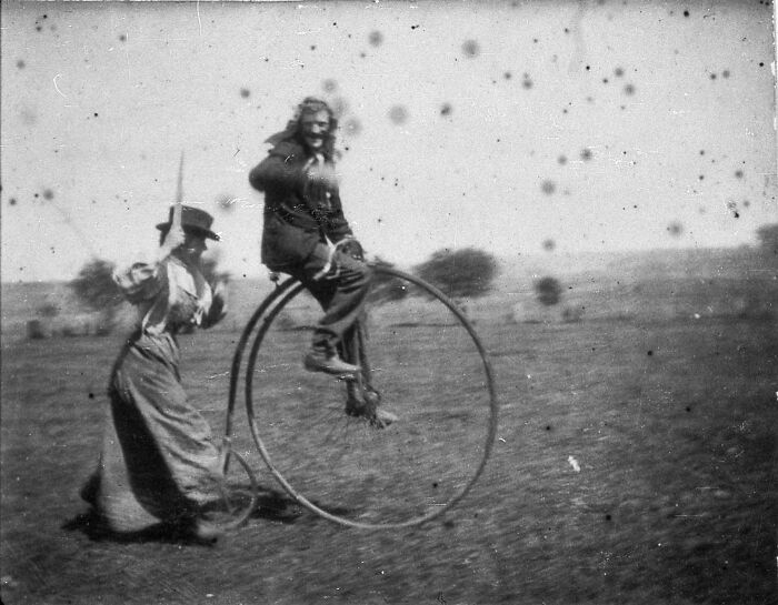 77 Candid Old Photos That Reveal What The World Actually Looked Like Generations Ago (New Pics)