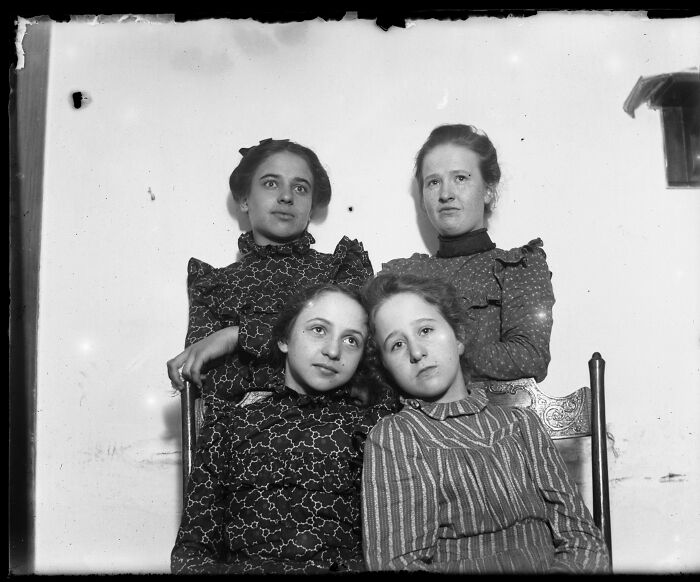 77 Candid Old Photos That Reveal What The World Actually Looked Like Generations Ago (New Pics)