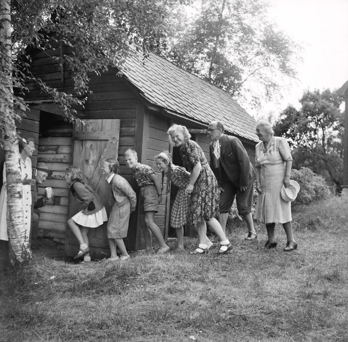 77 Candid Old Photos That Reveal What The World Actually Looked Like Generations Ago (New Pics)
