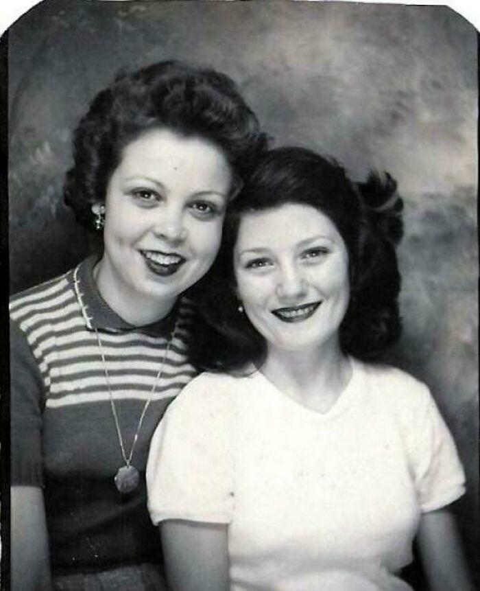 77 Candid Old Photos That Reveal What The World Actually Looked Like Generations Ago (New Pics)