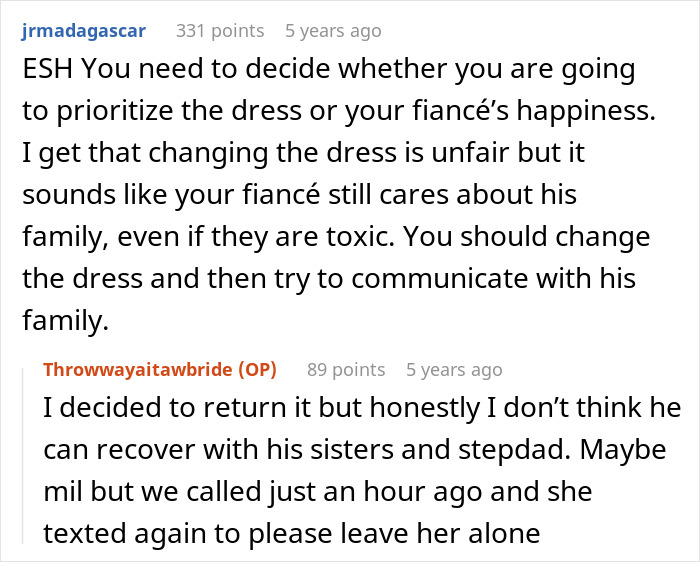 Bride Won’t Change Wedding Dress After MIL Says She Got It First, Groom Gets Caught In The Middle Bride Won’t Change Wedding Dress After MIL Says She Got It First, Groom Gets Caught In The Middle