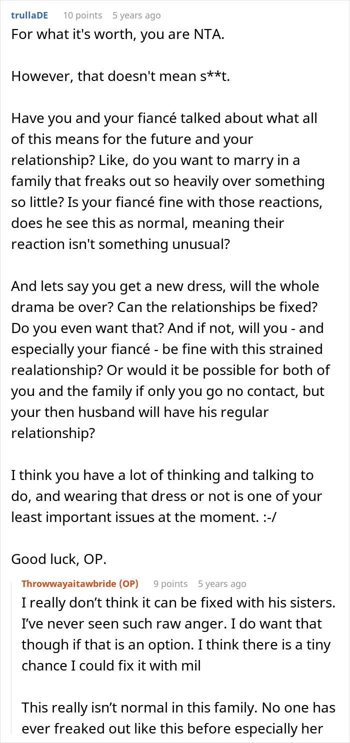 Bride Won’t Change Wedding Dress After MIL Says She Got It First, Groom Gets Caught In The Middle Bride Won’t Change Wedding Dress After MIL Says She Got It First, Groom Gets Caught In The Middle