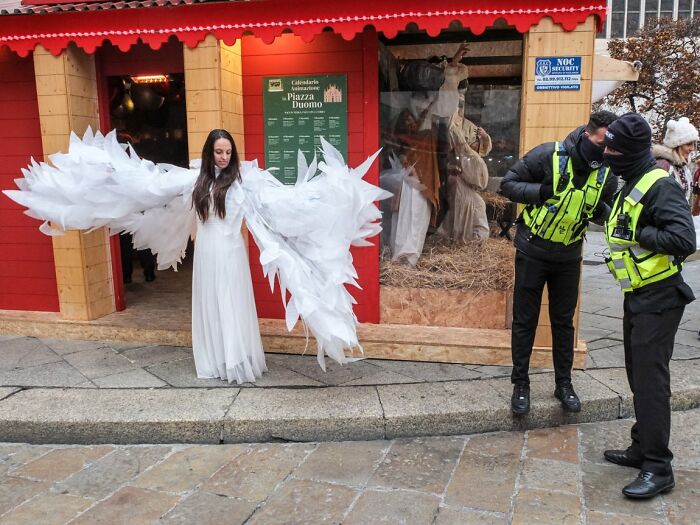 100 Candid Street Photos From The 2025 URBAN Photo Awards