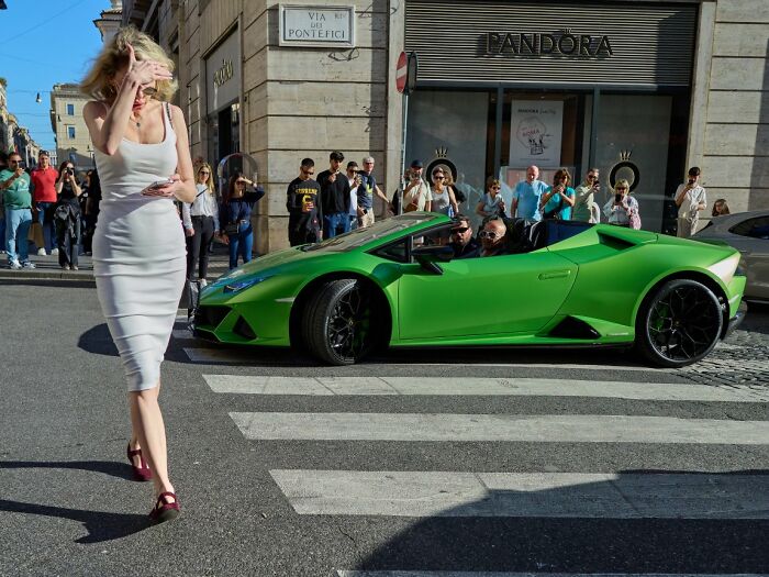 100 Candid Street Photos From The 2025 URBAN Photo Awards