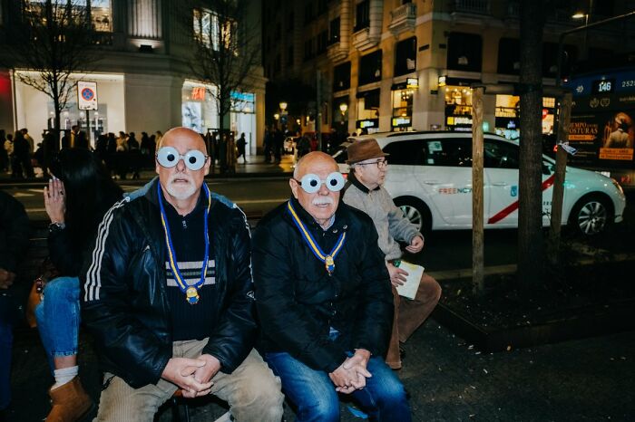 100 Candid Street Photos From The 2025 URBAN Photo Awards