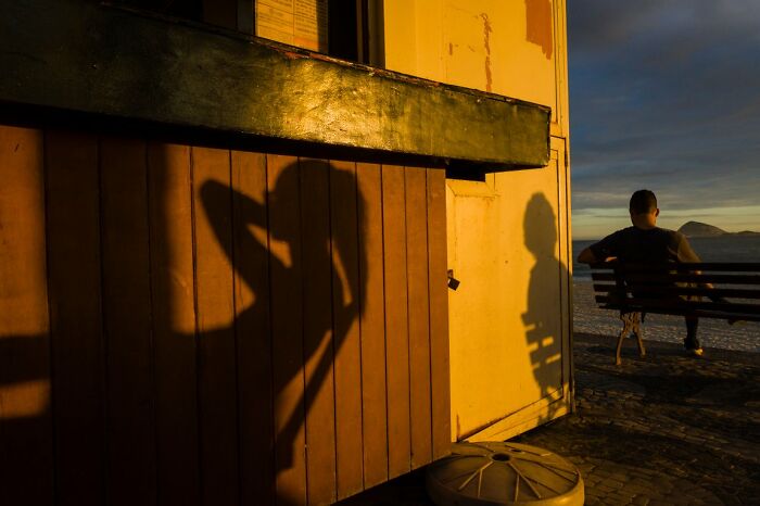 100 Candid Street Photos From The 2025 URBAN Photo Awards