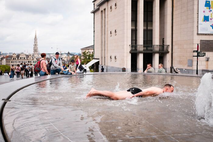 100 Candid Street Photos From The 2025 URBAN Photo Awards