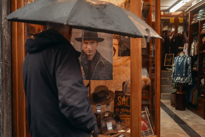 100 Candid Street Photos From The 2025 URBAN Photo Awards