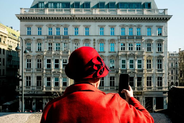 100 Candid Street Photos From The 2025 URBAN Photo Awards