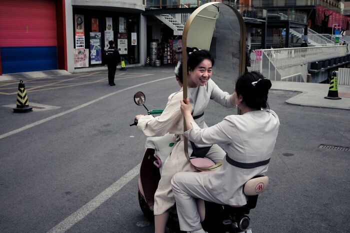 100 Candid Street Photos From The 2025 URBAN Photo Awards