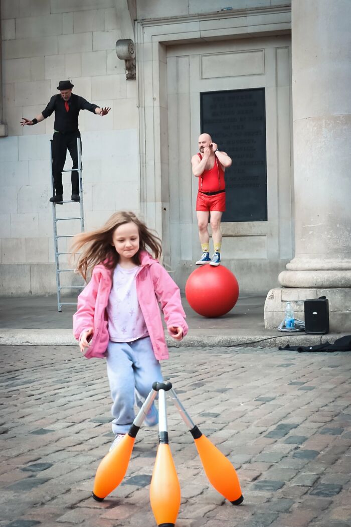 100 Candid Street Photos From The 2025 URBAN Photo Awards